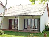 Hotel Whispering Palms, Kumarakom
